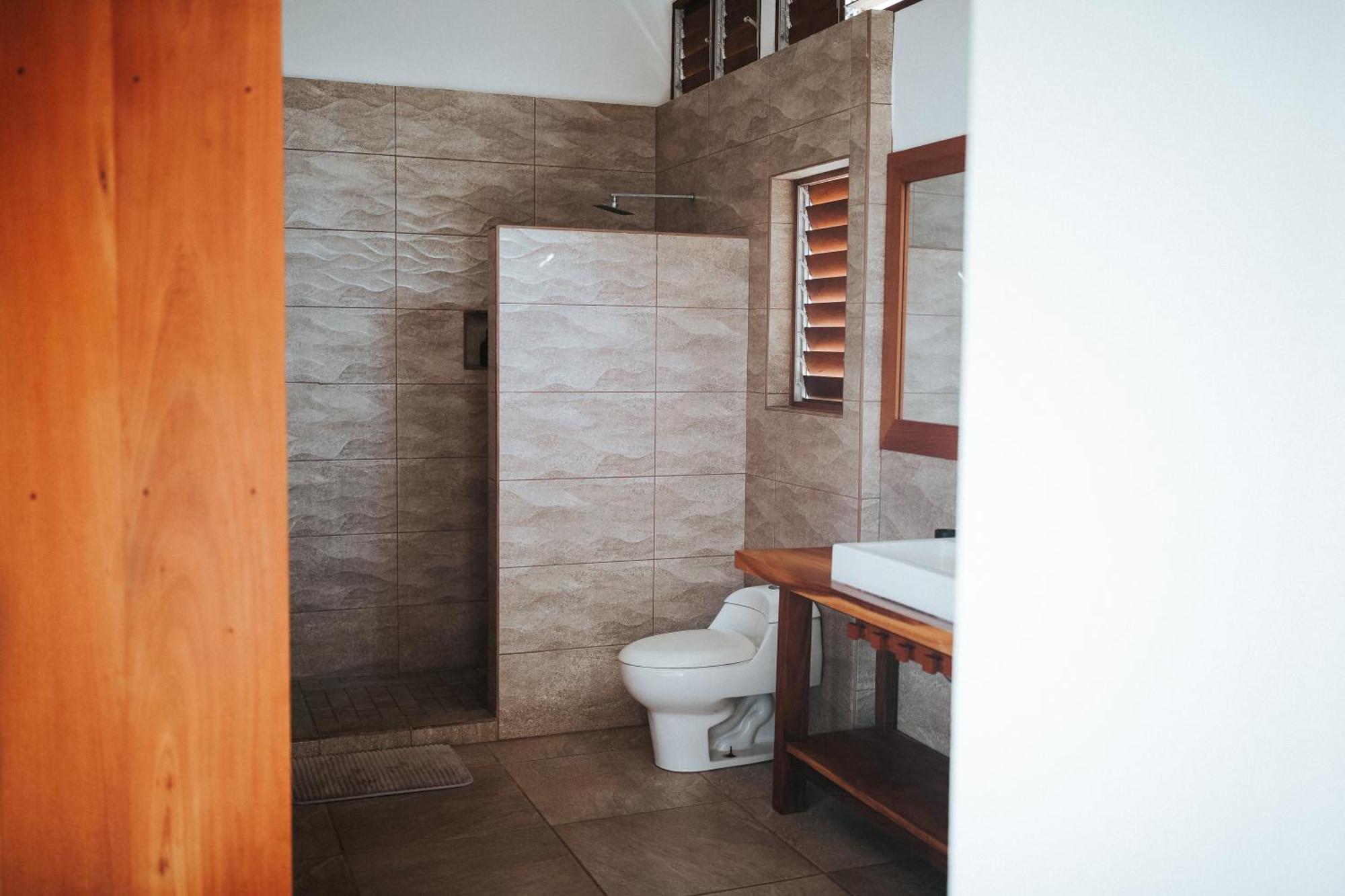 Salvatierra Beachfront Hotel Puerto Coyote 객실 사진